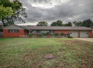 1203 N Oak St, Guthrie, OK 73044