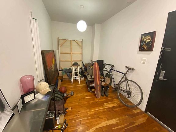 4th image of 25 Woodbine St APT 2