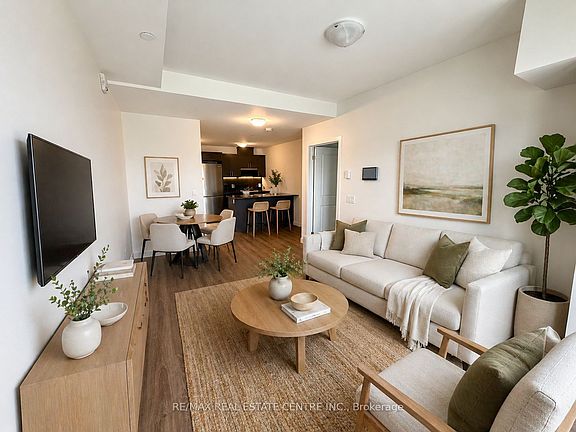 3rd image of 461 Green Rd #1108