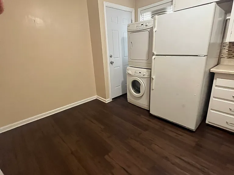 2704 S Alden St #A — Photo 2