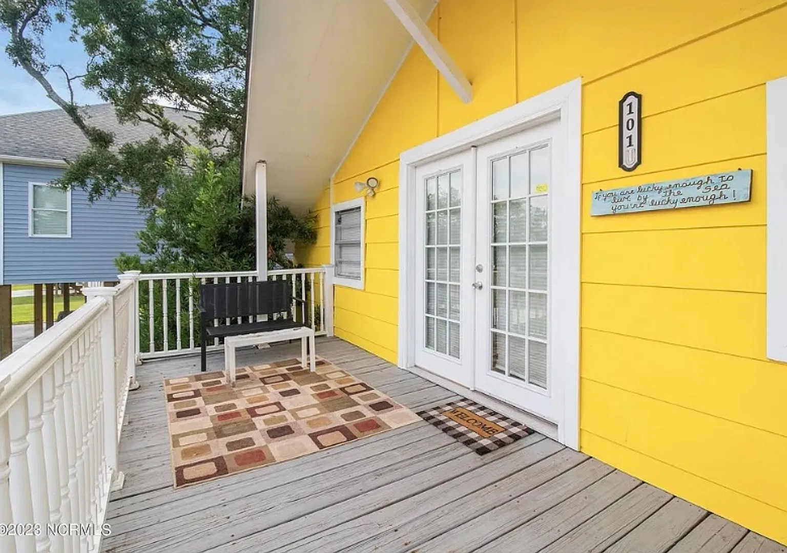 2 bedroom, 1 bathroom Beach Duplex — Photo 3