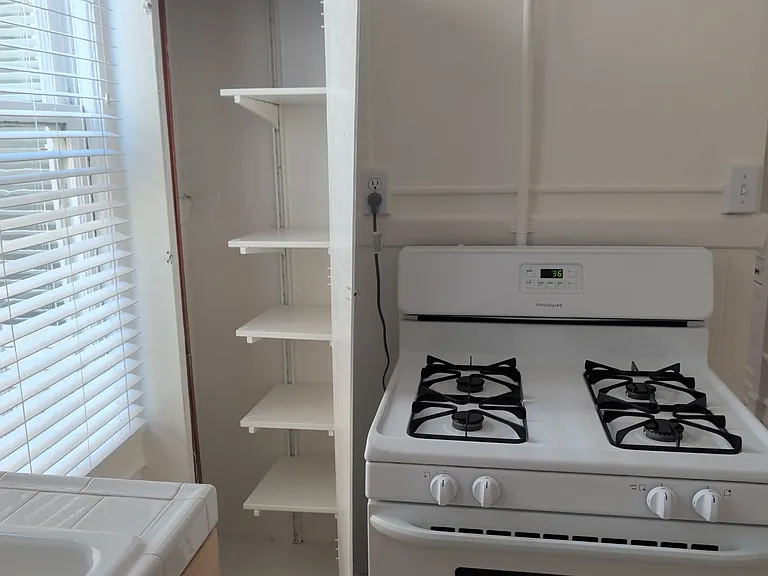 1449 Washington St #7 — Photo 25
