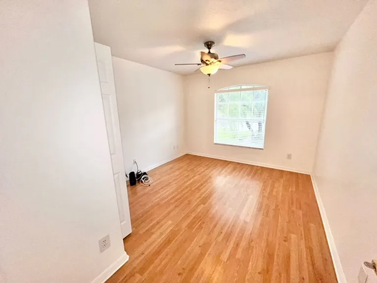 4403 Brookdale Ct — Photo 12