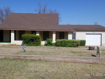 104 N 3rd Ave, Fletcher, OK, 73541