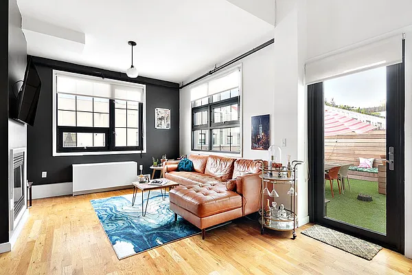 Rented by Compass | media 18