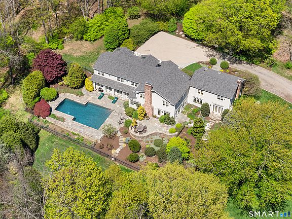3rd image of 86 Middlebrook Farm Road