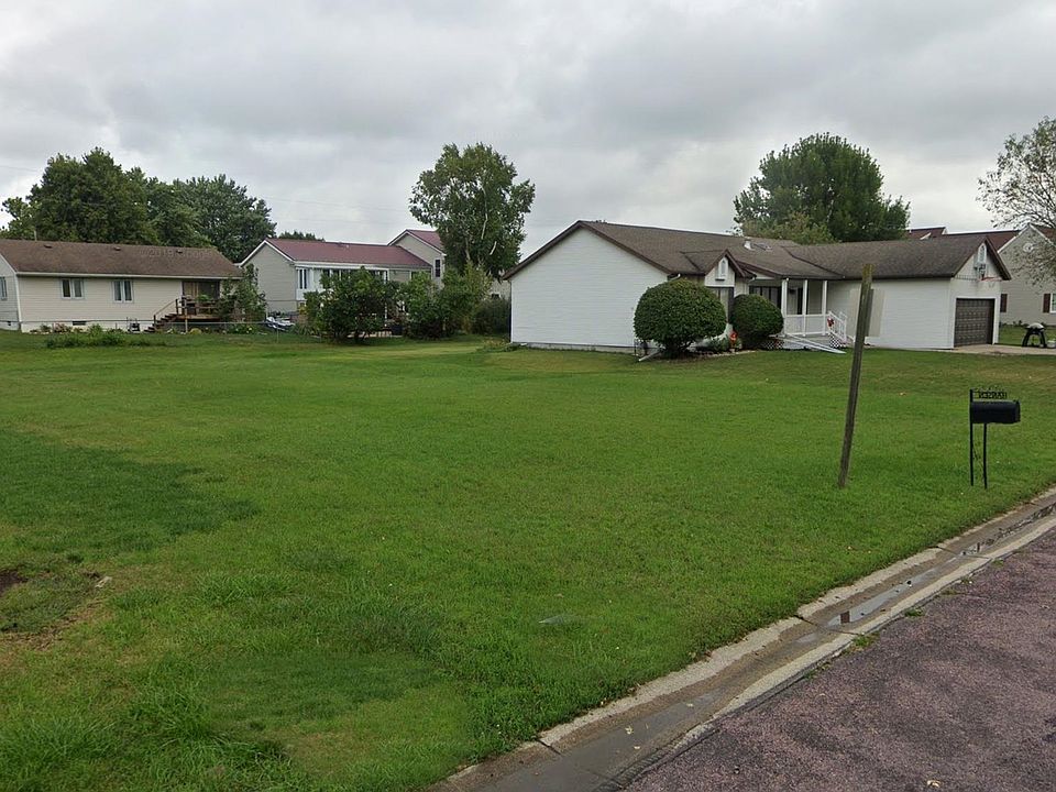 2nd image of 840 27th St