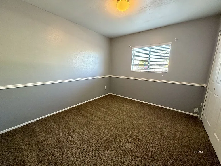 2944 S 12th Ave — Photo 20