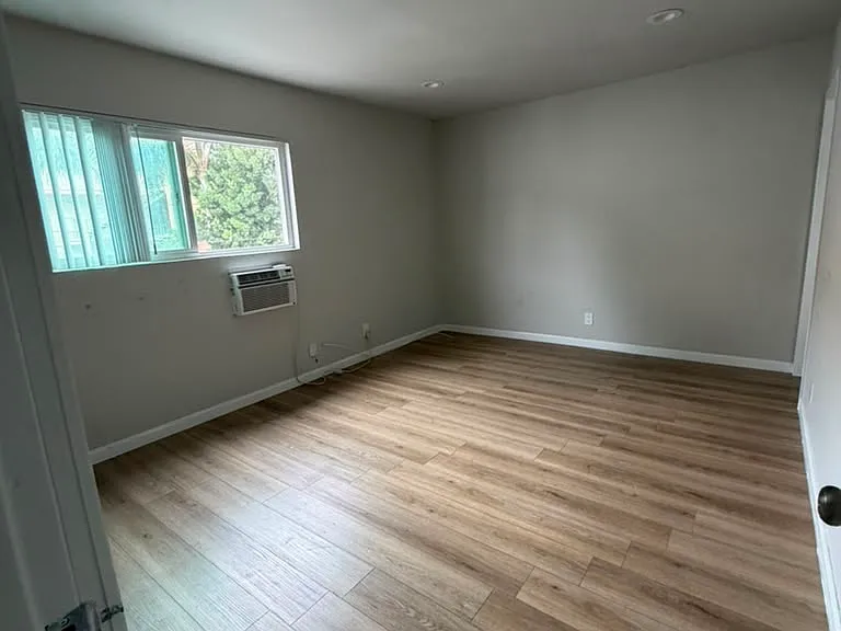 5012 Kester Ave #3 — Photo 5