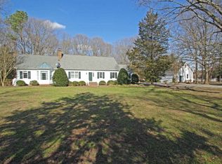 196 Old Mail Rd, White Stone, VA 22578