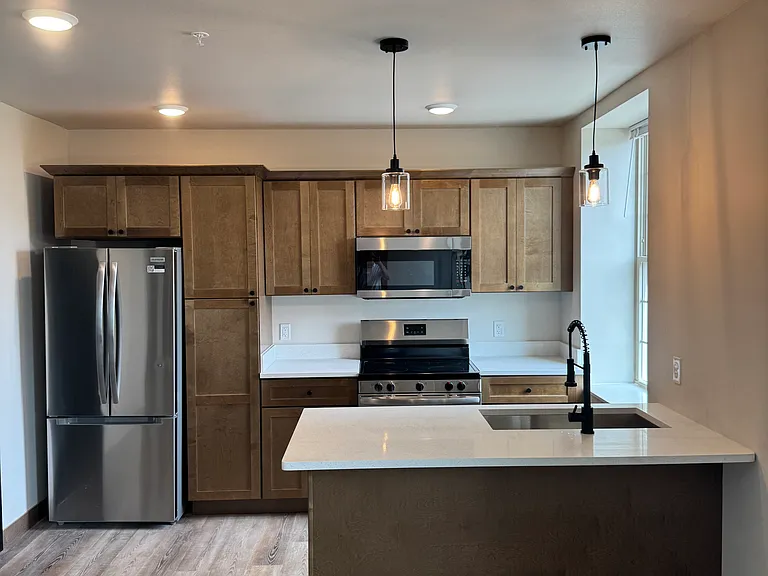 600 W Hickory St #13 — Photo 1