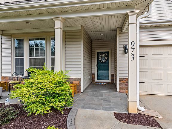 3rd image of 973 Deepwood Ct