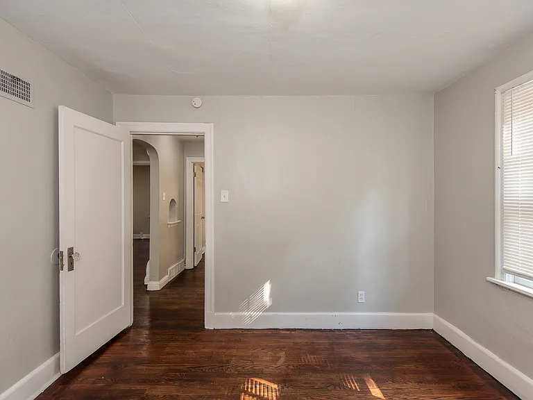 320 Henquin Dr — Photo 14