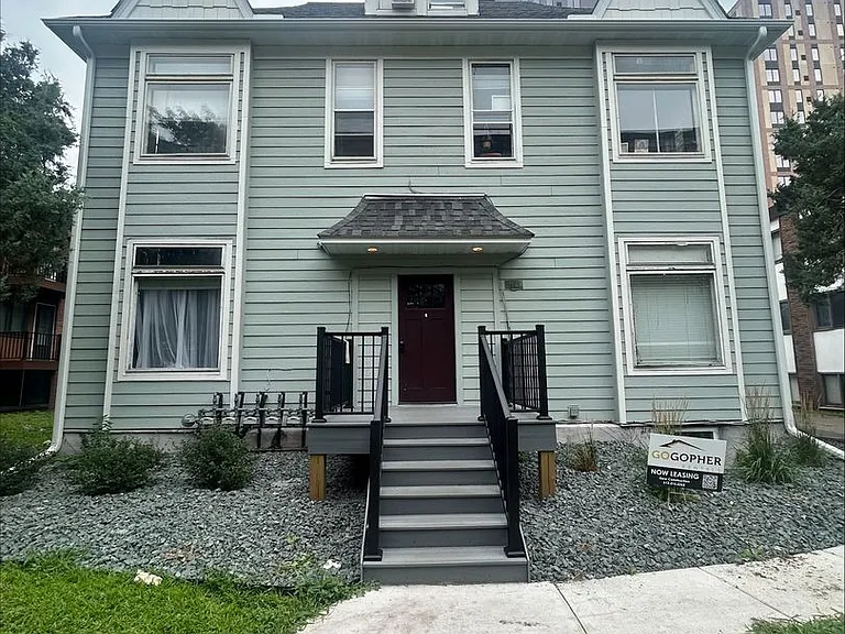 1409 5th St SE — Photo 6