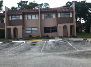59 Madrid Ln, Davie, FL 33324