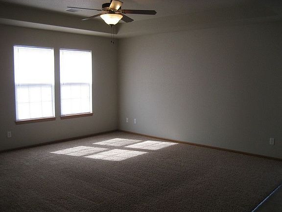 5th image of 131 SE Rock Garden Ln