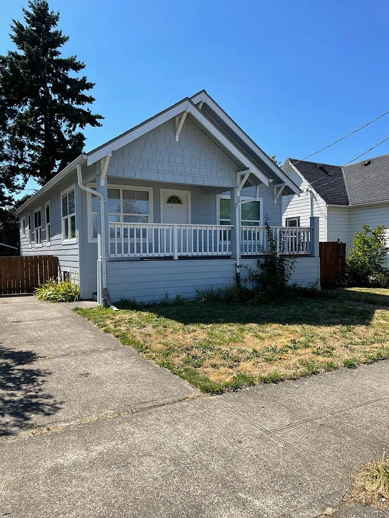 NE 80th Ave, Portland — Photo 1