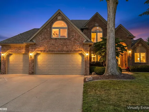46671 White Cap Dr, Macomb, MI 48044