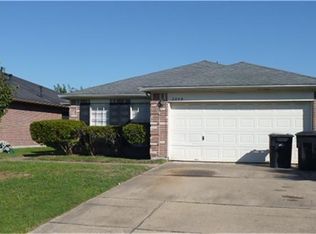 5243 Honeyvine Dr, Houston, TX 77048