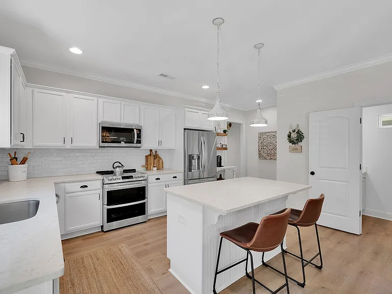 7526 Fairway Villa Cir — Photo 4