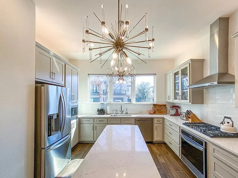 400 Wimberly St #1 — Photo 3