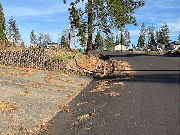 4th image of 1665 Pamela Drive