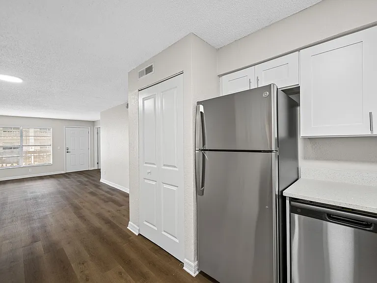 KC Flats Apartments — Photo 88