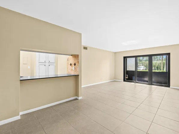 629 Sea Pine Way #D1, Greenacres, FL 33415