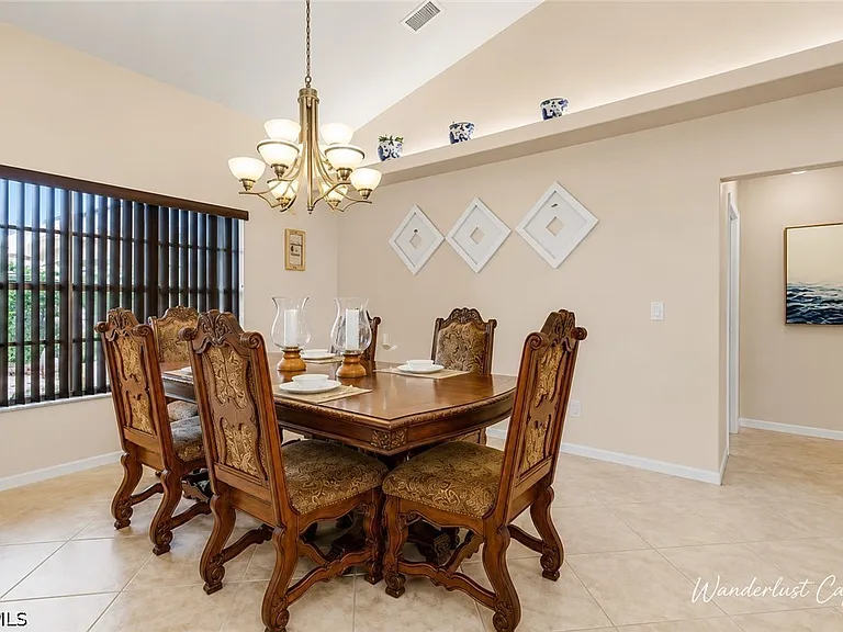 4413 SW 10th Ave — Photo 11