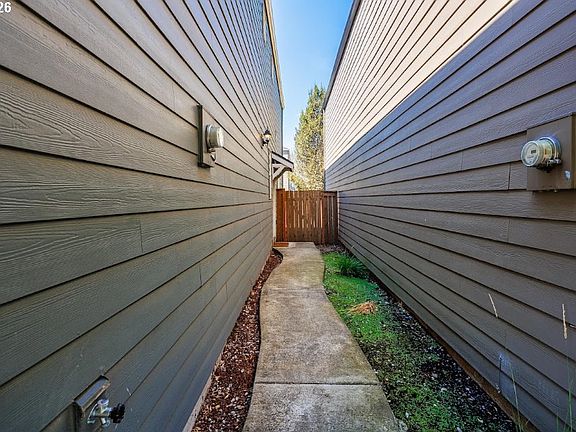 2nd image of 2630 NE 131st Ave