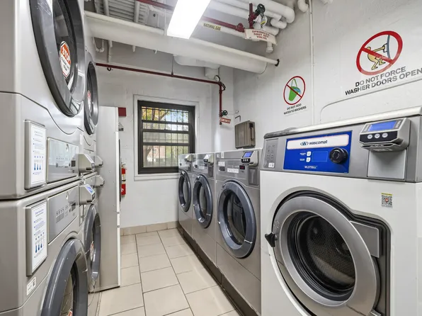 21-41 34th Avenue image 14 of 14