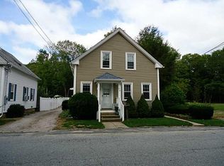 26 Maple St, Coventry, RI 02816