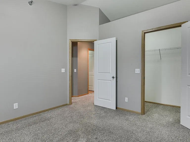6758 S 181st Ct — Photo 22