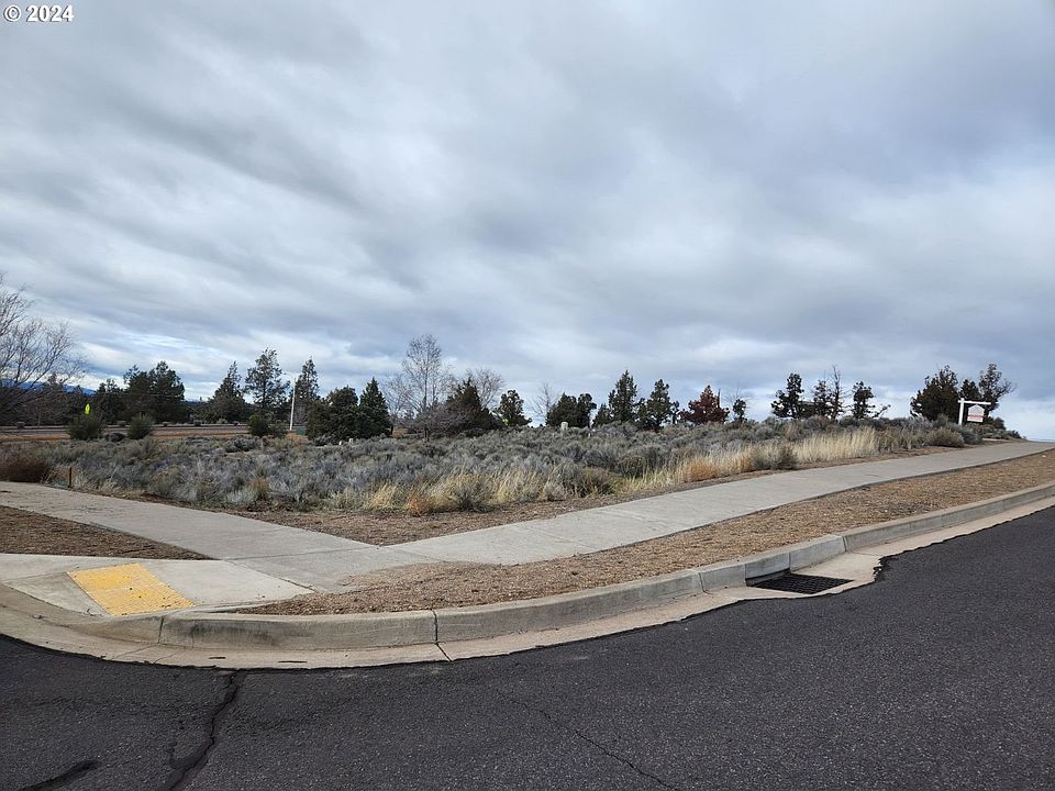 1st image of 2200 SE Clover Ln #16405