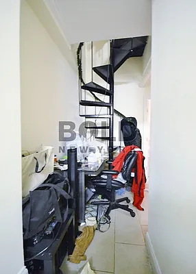 Rented by Bold New York | media 18