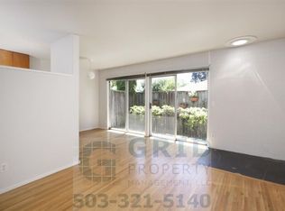 686 3rd St #686, Lake Oswego, OR 97034