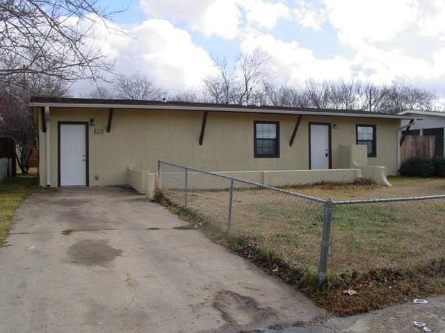 1st image of 822 Jardin Dr