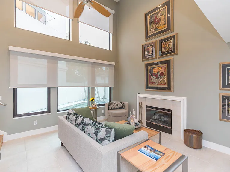 2020 W Dekle Ave #C — Photo 9