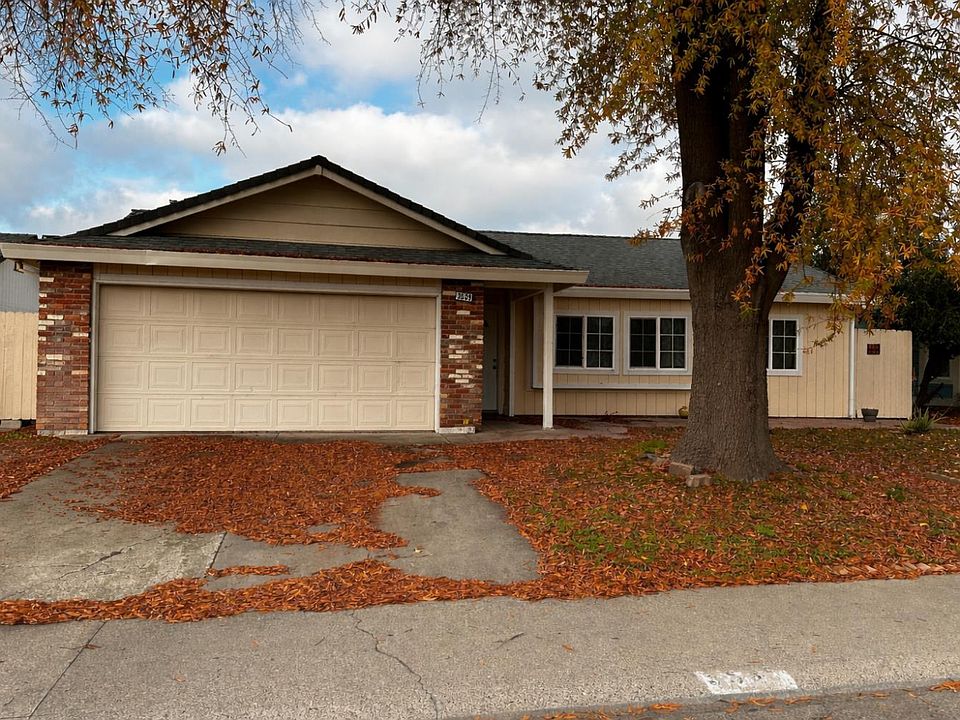 1st image of 3539 Hiawatha Way