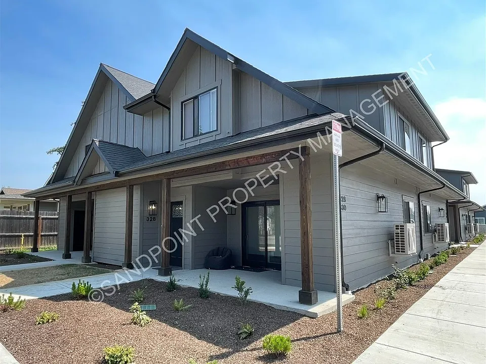 322 Aviator Ave #322