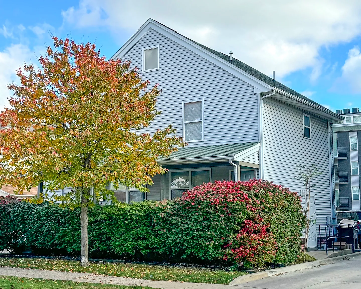 7 bed, 3.5 bath, $6,349 — Photo 2