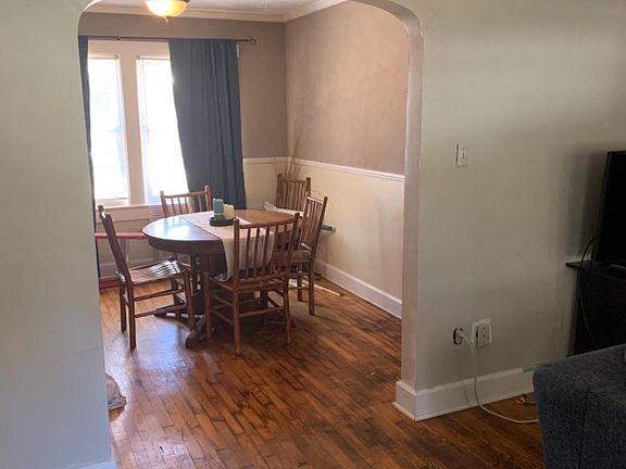 4th image of 324 Lyons Dr