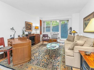 1175 York Ave APT 2W, New York, NY, 10065