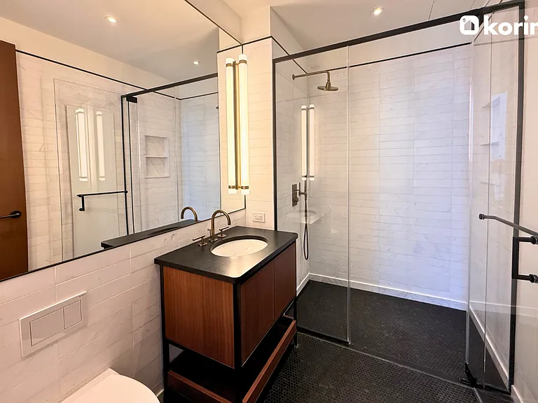 85 Fleet St #71D — Photo 15