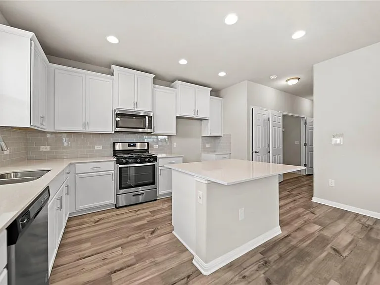 10025 Dawn Pearl Dr — Photo 9