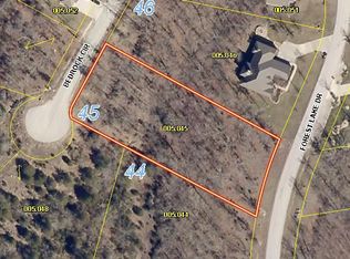 45 Forest Lake Dr, Reeds Spring, MO 65737