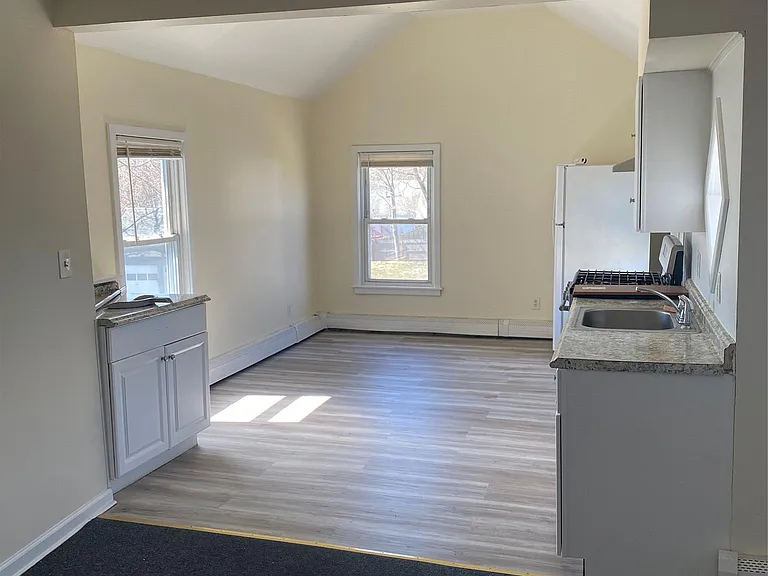 96 River Ave — Photo 3