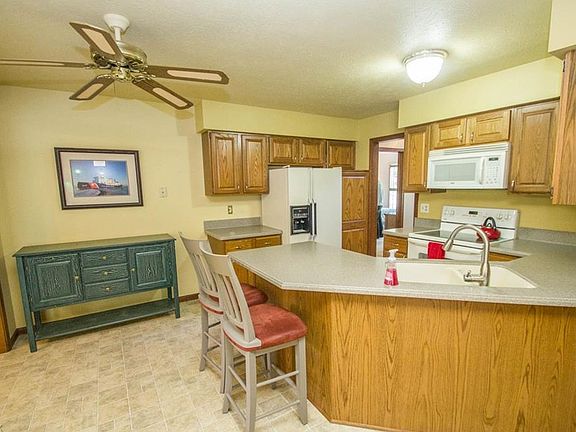 4th image of 1345 Chatham Pl