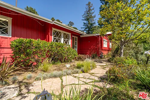 2524 Laurel Pass Photo 1