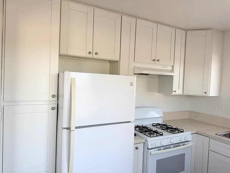 508 N Kenmore Ave #15 — Photo 6
